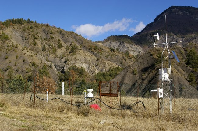 Station climato sur l'interfluve entre Laval et Moulin